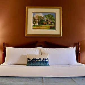Executive One-Bedroom King Suite